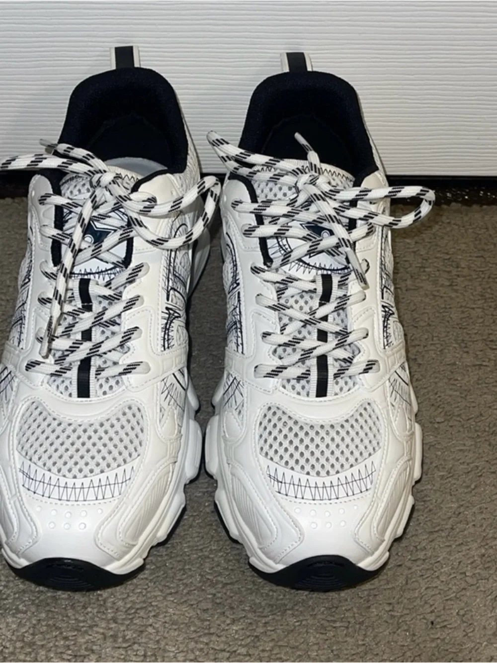 Dior Chrono Sneaker - Picture 6 of 8
